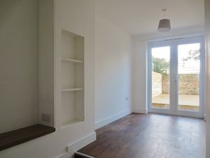 Bedroom- click for photo gallery